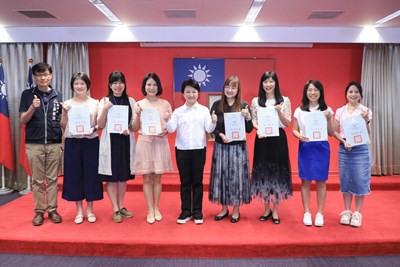 台中幸福施政再加碼 盧市長表揚7名績優教師帶職進修