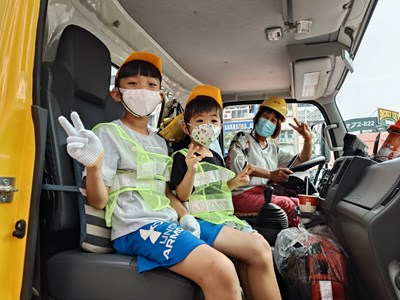 幼童擔任環保小尖兵，體驗清潔隊日常_0