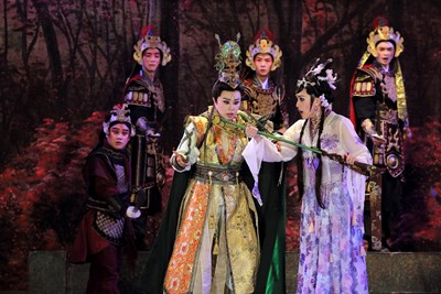 劍神呂洞賓為明華園戲劇總團打造的魔幻經典傳奇大戲