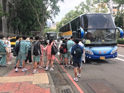 會考專車(資料照)