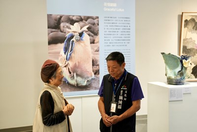 文化局副局長施純福表示呂淑珍風格多元、陶藝精湛