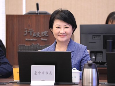感謝交通部通過台中機捷可行性研究 盧市長力邀卓院長、李部長至鍋烤節享用美食