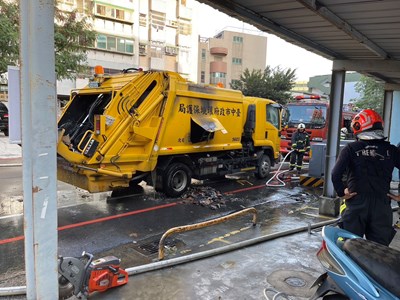 中元普渡拜拜要小心 中市環保局提醒:紙錢餘燼淋濕再丟棄