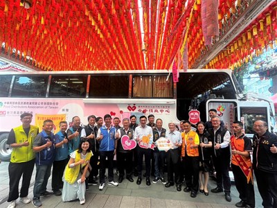 幸福餅香永流傳 臺中市糕餅商業公會舉辦捐血送月餅_0