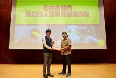 法制局李善植局長感謝楊律師至本府為學員們講述人權相關議題_0