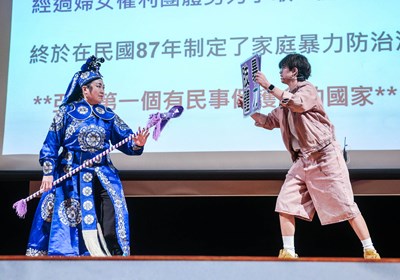 唱歌仔戲宣導防家暴 臺中母女檔獲衛福部競賽全國第一 _0