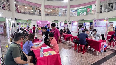 中市勞工局助海線市民在地就業 初步媒合率達5成