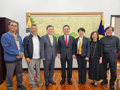 9月26日拜會朱豪英副議長,與會貴賓合照