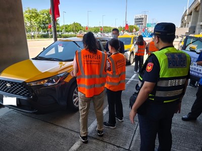 捍衛民眾乘車權益！ 中市府強力稽查違規計程車 最高重罰9萬 (1)