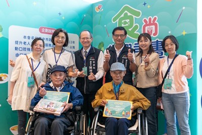 擺脫鼻胃管束縛 長輩相揪臺中國家歌劇院吃飯打卡_0