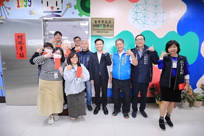林副秘書長感謝話務人員堅守崗位