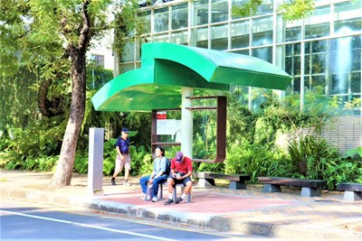 台中市將候車亭打造為城市地景藝術之一,除了候車功能也行銷台中_0