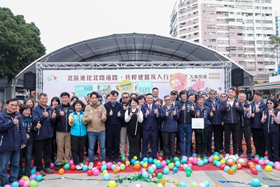 市民道路交安改善滿意度破8成5!中市進化北路改善工程完工 盧市長:持續打造友善行人之都