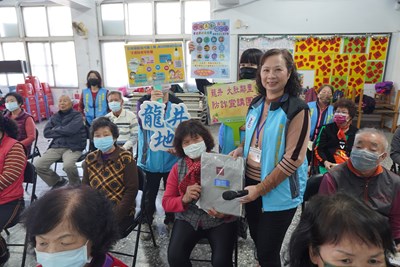 (首圖)龍井大肚鄰里防詐宣講團至大肚區王田里防詐宣講