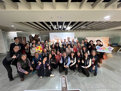回憶那些年我們一起辦的業務! 台中退休稅務人員揪團參觀「金典台中 檔藏稅史」檔案展