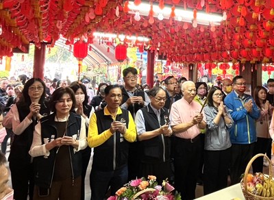 迎頭牙！民政局長吳世瑋率市府民政團隊前往惠來里福德祠參拜祝壽