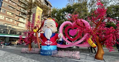 民眾可陸續看到以新面貌登場的燈組(圖攝於東光綠園道)_0