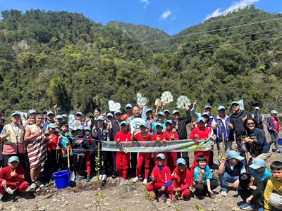 「織一片生態綠網」植樹活動在德芙蘭國小種下原生樹苗_0