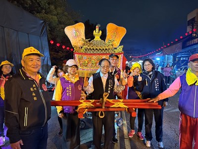永興宮老四媽回鑾,吳局長前往接駕