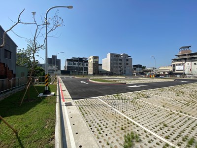 東區泉源糖廠停車場1