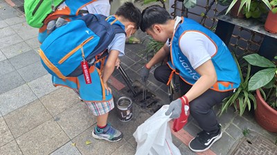 淨街一小時見成效！中市響應世界地球日 公私攜手淨街維護市容整潔 (1)