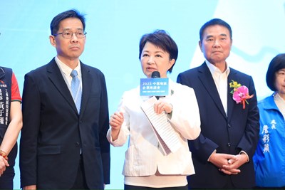 中部五首長、近千企業家齊聚 「中部地區企業座談會」 盧市長:團結面對關稅「化危機為轉機」 (11)