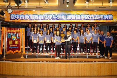 東山高中女排隊勇奪113HVL冠軍,連霸_0