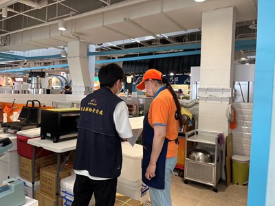食安處稽查國道服務區餐飲業者-1_0