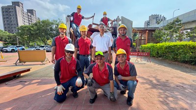 花蓮災民Call in寶之林 家具超人滿載希望再度出發