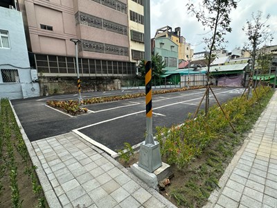 市府於忠孝夜市周邊新增「忠孝機車停車場」