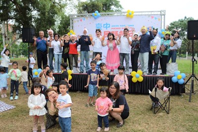 到場貴賓與民眾化身故事主題動物森林為活動活潑開場。