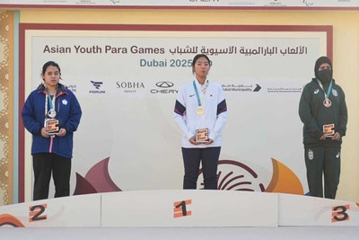 台中啟明學校陳薇雅包辦田徑女子F11-13級標槍及鐵餅雙銀(照片由啟明學校提供)_0_0