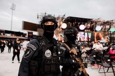 特勤霹靂小組於會場內進行場地檢視