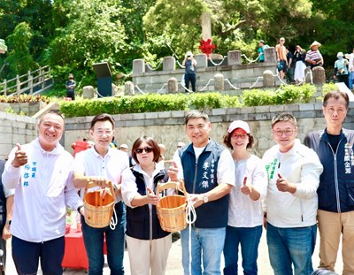 劍井取午時水祈求馬上有吉利