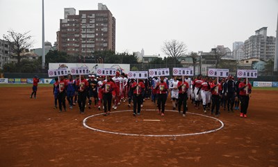 台中國際女子壘球邀請賽自今日起展開，邀請到日本、韓國、新加坡等國家，共有8支隊伍同台較勁