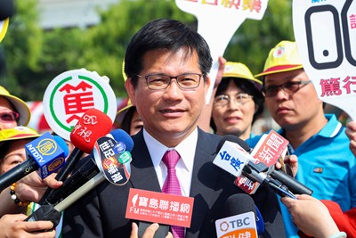 電動汽機車免費停車 林市長:少收入但讓市民更健康 很值得