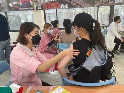中市配合中央政策，自112年3月6日至4月30日，推動「全民COVID-19疫苗加1接種活動」
