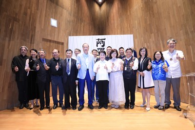 亞大現代美術館《阿罩霧神遊天地》開展   盧市長三訪力挺在地藝術文化