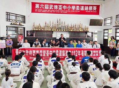 運動局長李昱叡代表盧市長出席為選手加油勉勵