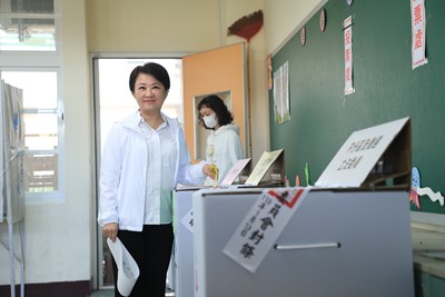 總統及立法委員選舉今登場 盧市長籲投票:人民可以決定自己國家的樣子