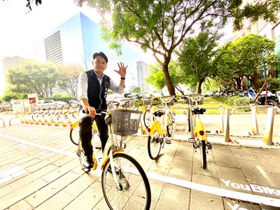 台中市政府交通局長葉昭甫表示,市長盧秀燕推行YouBike落實低碳交通超前達標