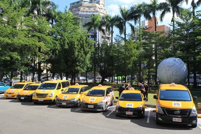 台中市目前共25條小黃公車路線，春節期間服務不打烊，提供民眾乘車服務