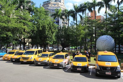 台中市目前共25條小黃公車路線,春節期間服務不打烊,提供民眾乘車服務