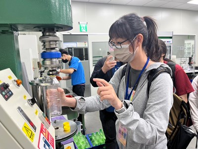 中市府協助青年就業,提供多元就業服務,並有獎勵青年就業金歡迎洽詢