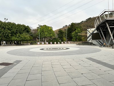 清水區鰲峰山公園大面積的廣場空間未來招租成功後，可為地方帶來新氣象