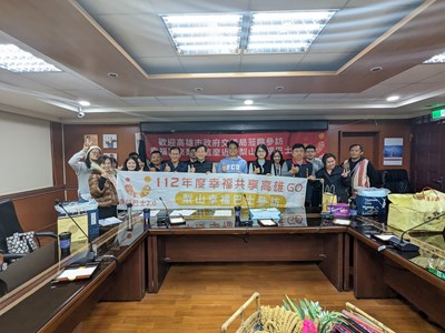 高市府交通局參訪梨山幸福巴士合照(1)