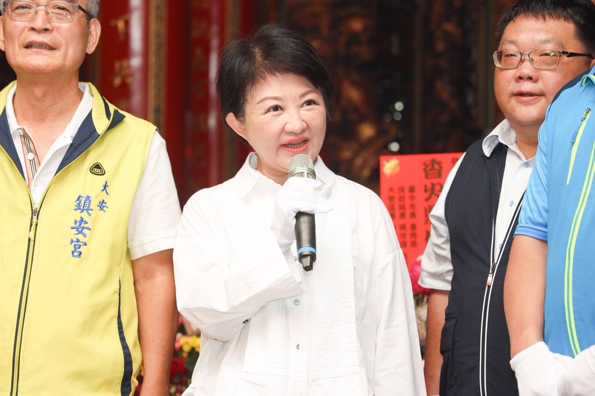 臺中市政府全球資訊網-市政新聞-中市大安鎮安宮造福鄉里盧市長贈匾「聖德母儀」致謝