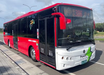 中市新增11輛電動公車,配置於30及306路公車