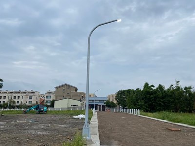 01-清水區10-15-2(鰲新路)計畫道路開闢工程,在建設局積極與管線單位協調,持續追蹤