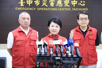 中市今晚預估脫離凱米暴風圈 盧市長主持災變會報:颱風尾不可掉以輕心